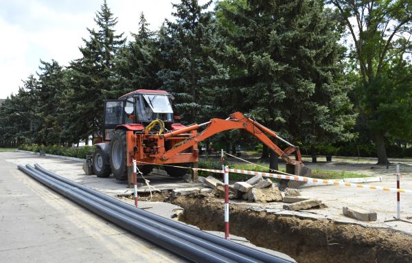Sewer Line Excavation in Columbia