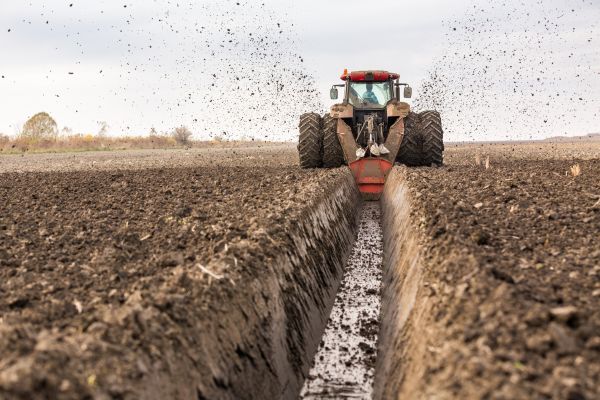 Drainage Digging in Columbia