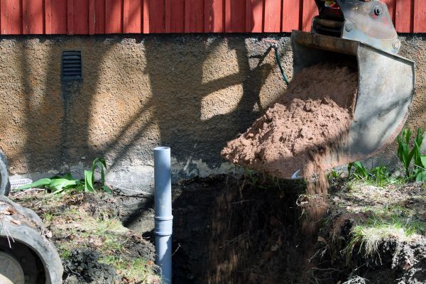 Sewer Line Digging in Columbia